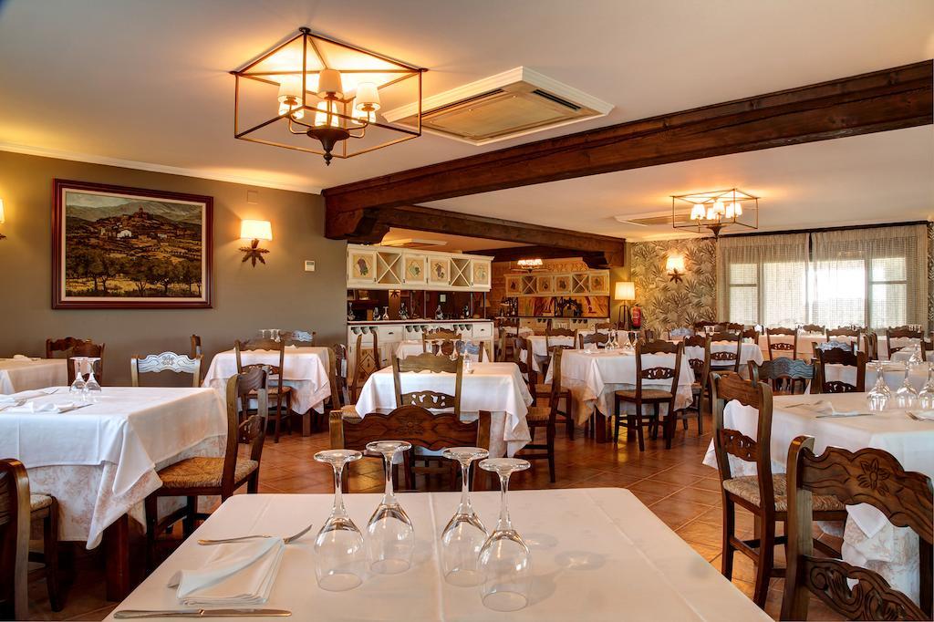 Hosteria De Guara Bierge Bagian luar foto